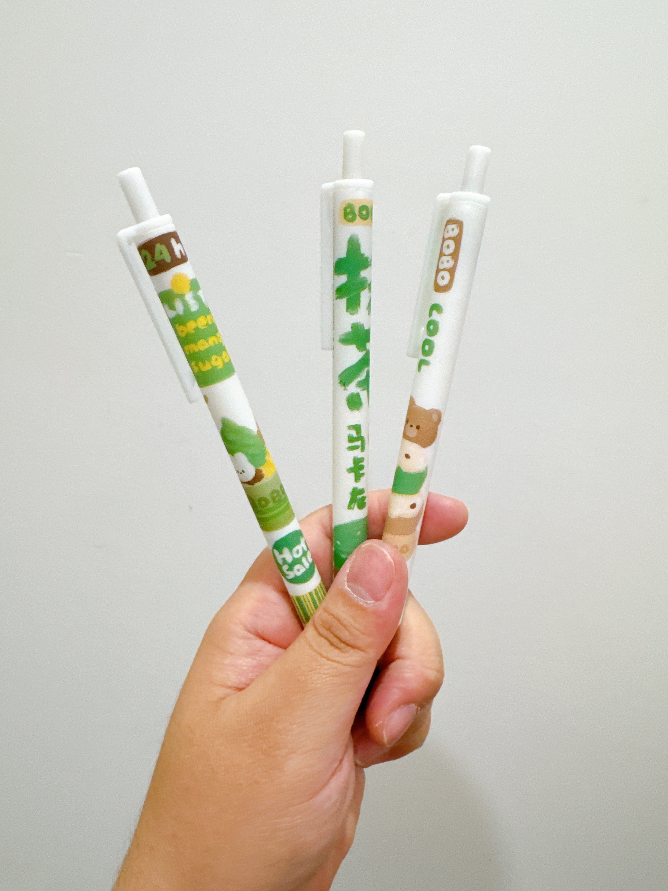 Quick Drying Glue Pen with Many Cute Designs, Double-Sided Sticky Milk - Random Selection