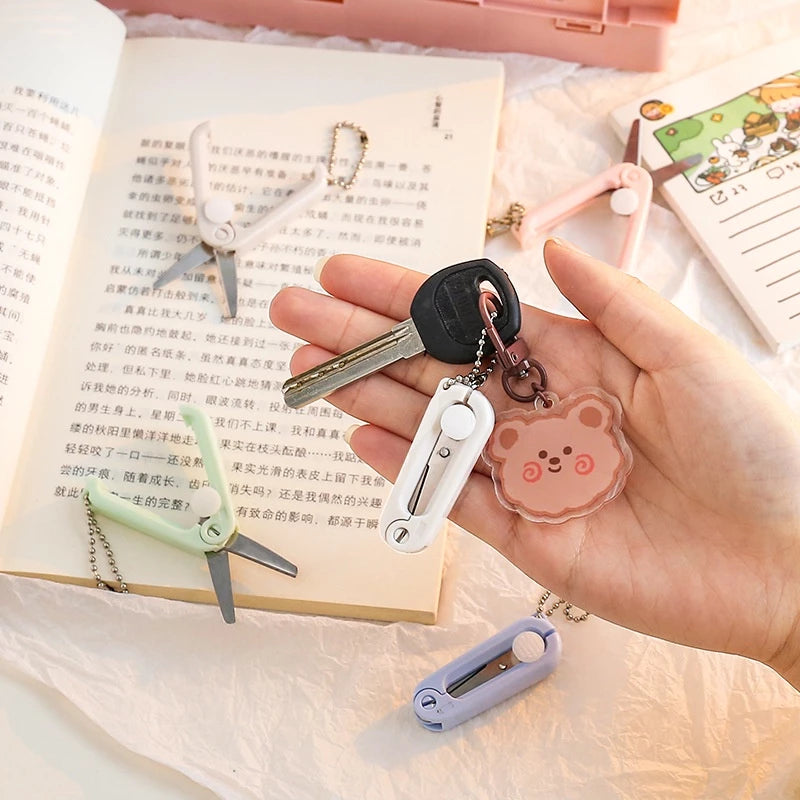 Portable Mini Scissors, Cute Colors, Convenient for Students / Office